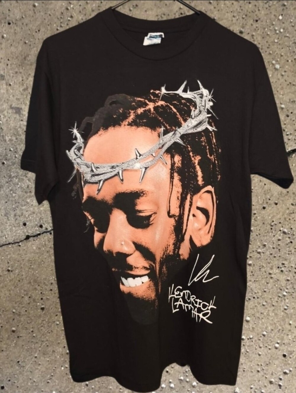 Black Kendrick Graphic Men’s T-Shirt SIZE M